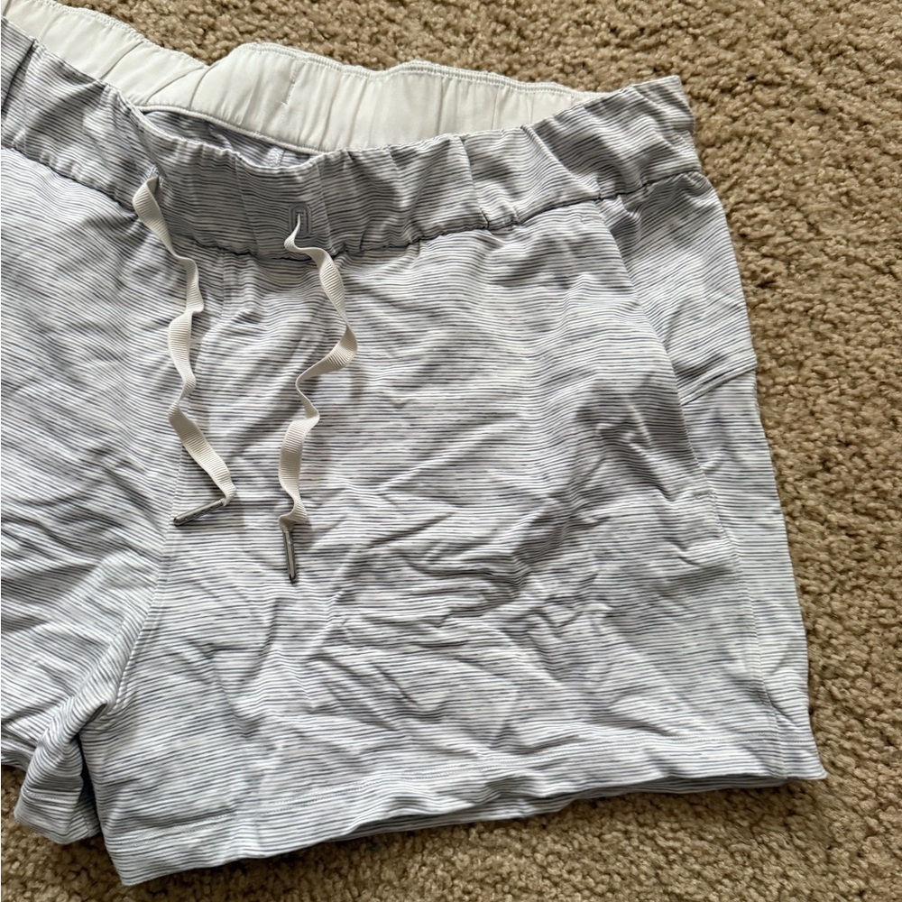 Lululemon Shorts - Picture 4 of 8